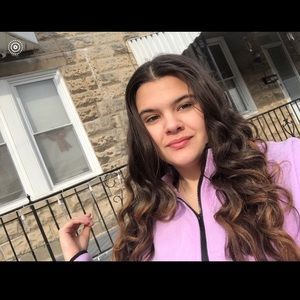 Meet your Posher, Alisa